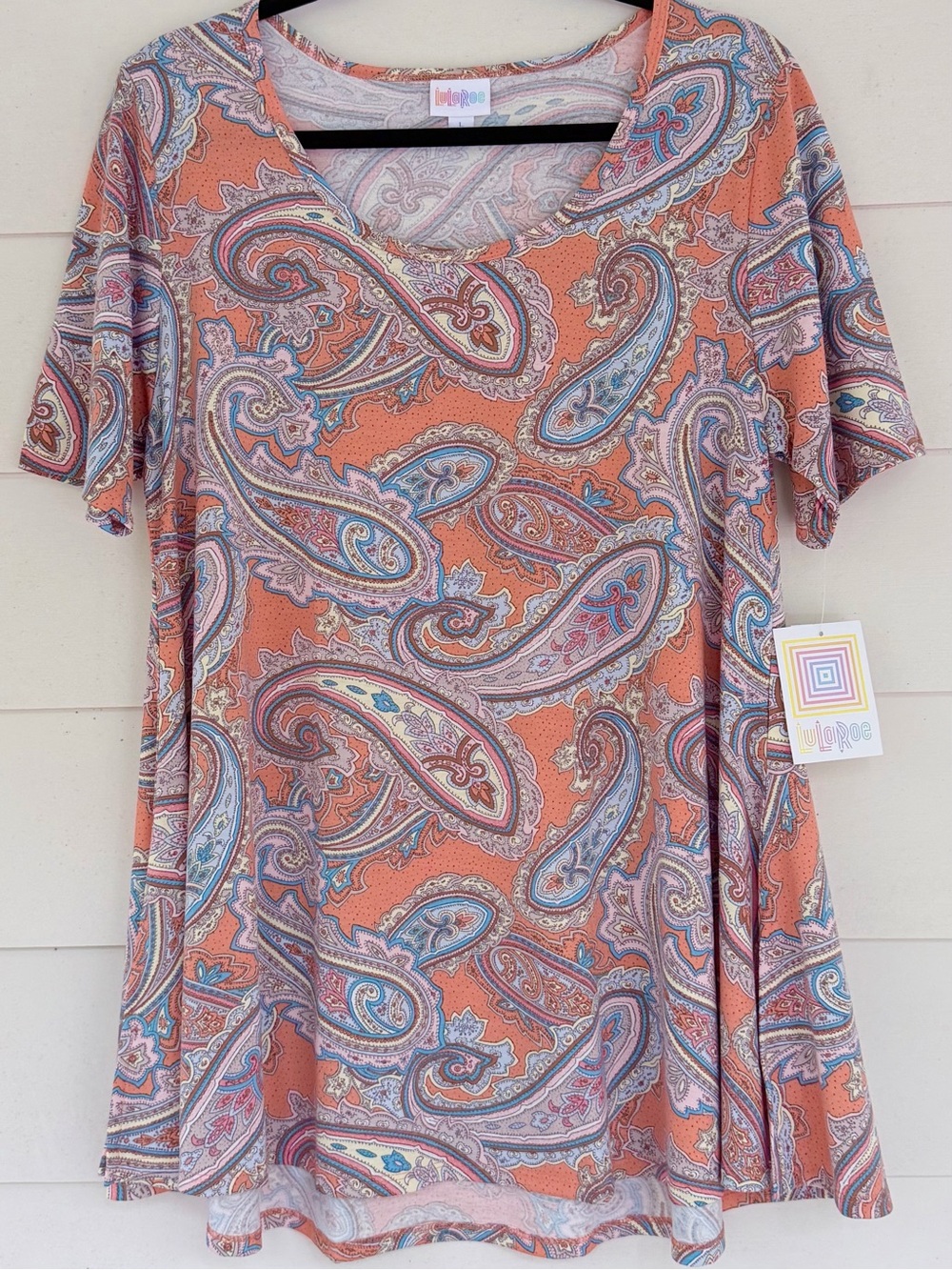 LuLaRoe Soft Coral Paisley Short Sleeve Tunic